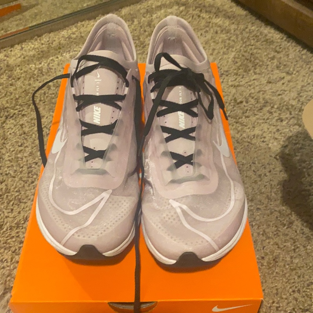 Nike zoom fly 3 running shoe